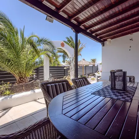 度假居 Victoria Just 150 Metres From Playa Bastian *