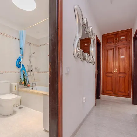 度假居 Victoria Just 150 Metres From Playa Bastian