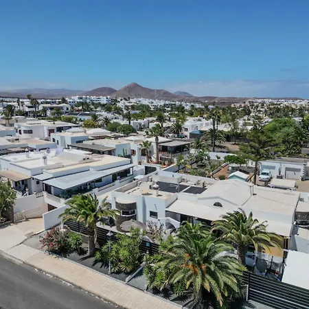 度假居 Victoria Just 150 Metres From Playa Bastian