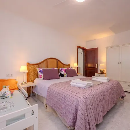 Victoria Just 150 Metres From Playa Bastian *