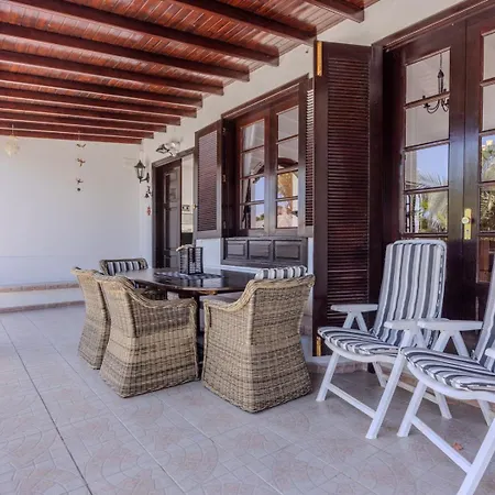 度假居 Victoria Just 150 Metres From Playa Bastian