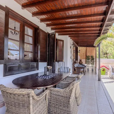度假居 Victoria Just 150 Metres From Playa Bastian